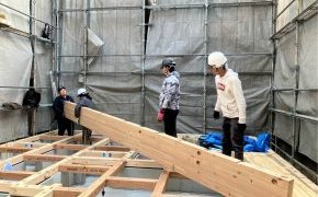 木造耐火３階建て　上棟しました