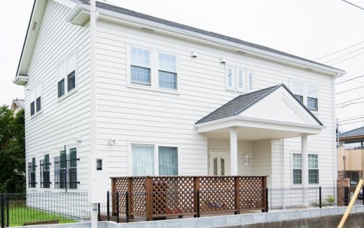 自然素材が豊富な健康２階建て住宅