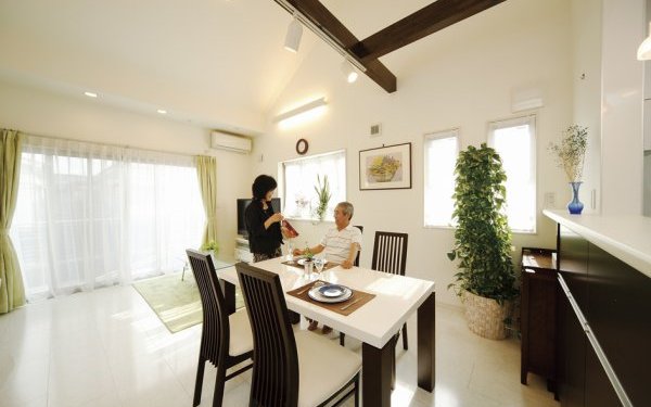 本格和室とモダンリビング