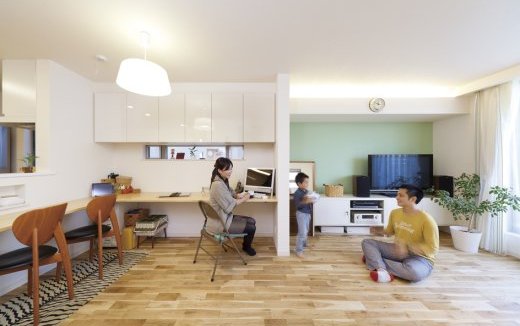 斜線制限を見事にクリア　３階建て駐車場付きのお手本