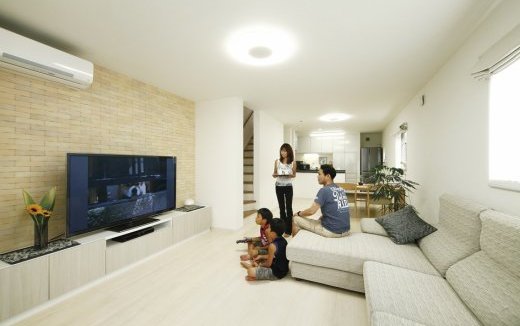 住宅密集地の敷地約21坪に建てた3階建て