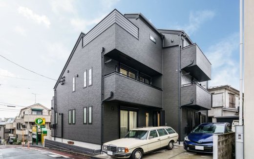 3家族が住む均等なデザイン住宅