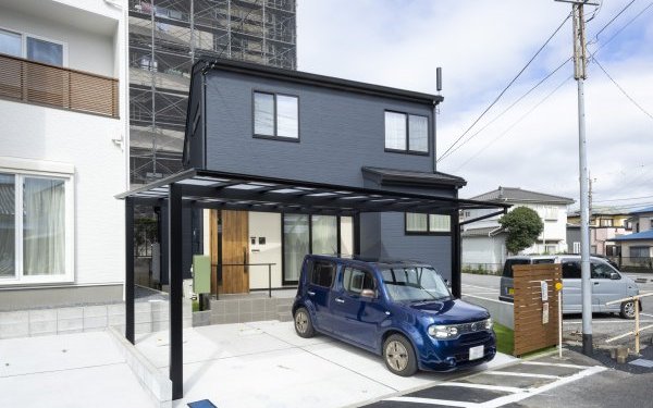 収納得意な家は収納を隠さない2階建て